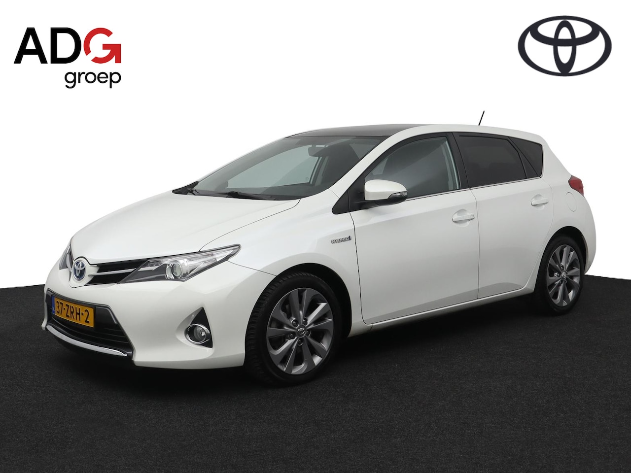 Toyota Auris - 1.8 Hybrid Lease | Panoramadak 17" | Parkeer sensoren | Climate control | Cruisecontrol | - AutoWereld.nl