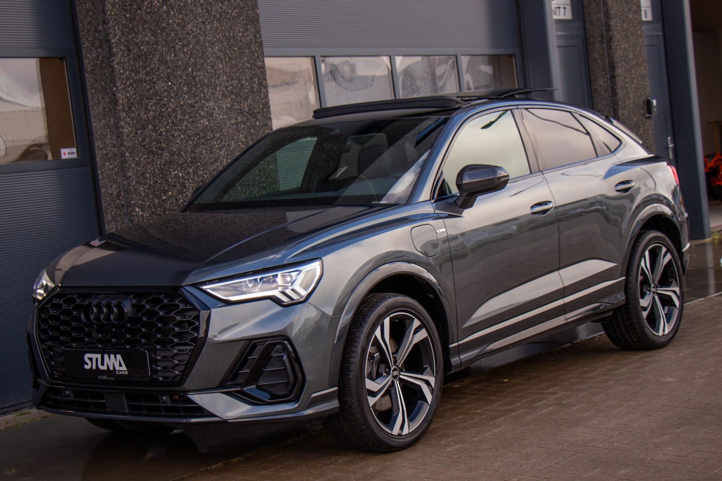 Audi Q3 Sportback - 45 TFSI e S Edition | S-Line | Pano | Carbon | Leer | Sonos HD Audio | Camera | ACC | Matr - AutoWereld.nl