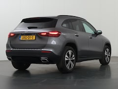 Mercedes-Benz GLA-Klasse - 250 e Luxury Line | Stoelverwarming | Night pakket | Winter pakket | Trekhaak |