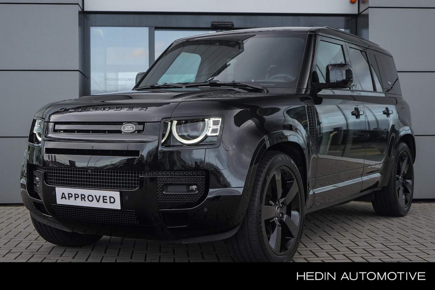 Land Rover Defender 110 - P400e X-Dynamic HSE l Black Exterior Pack l 22" Gloss Black l Elektr. Trekhaak l BTW - AutoWereld.nl