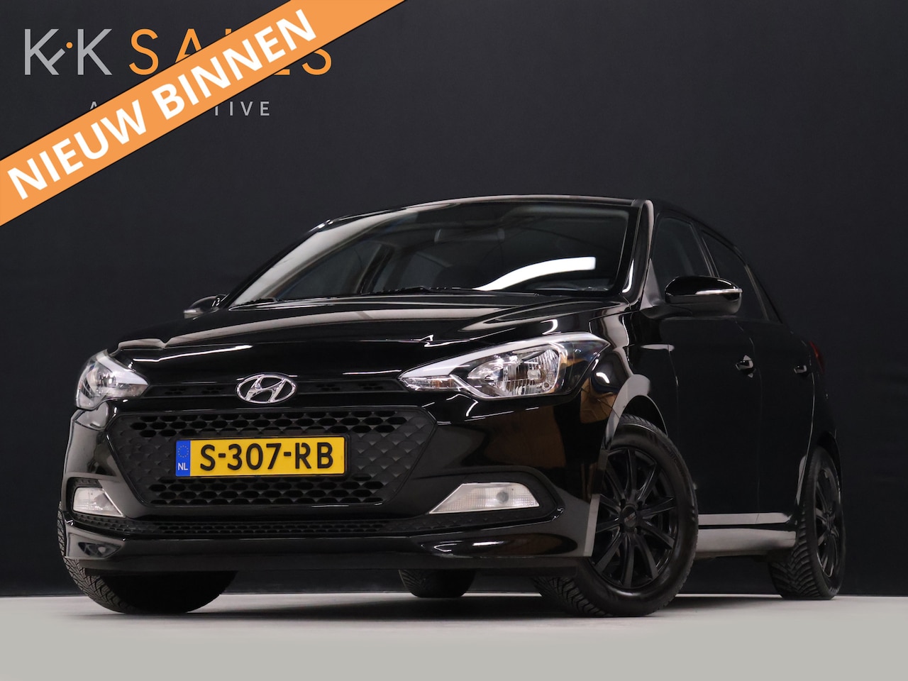 Hyundai i20 - 1.4i i-Vision Automaat [TREKHAAK, AIRCO, PARKEERSENSOR, RADIO, NIEUWSTAAT] - AutoWereld.nl