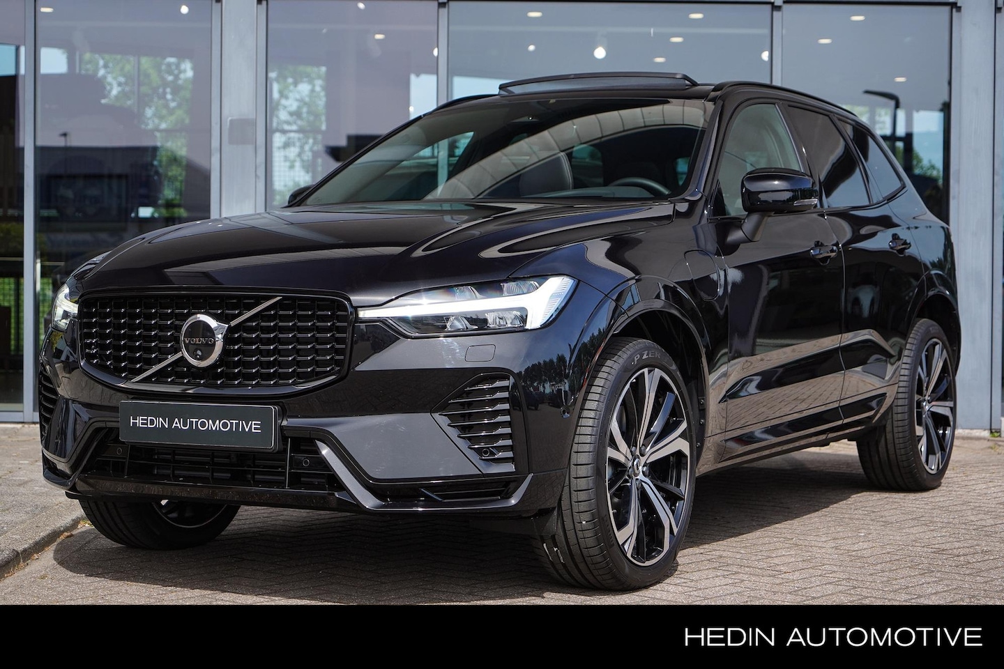 Volvo XC60 - 2.0 T6 Plug-in hybrid AWD Ultra Dark Long Range | Power Seats | Panorama Dak Elektrisch | - AutoWereld.nl