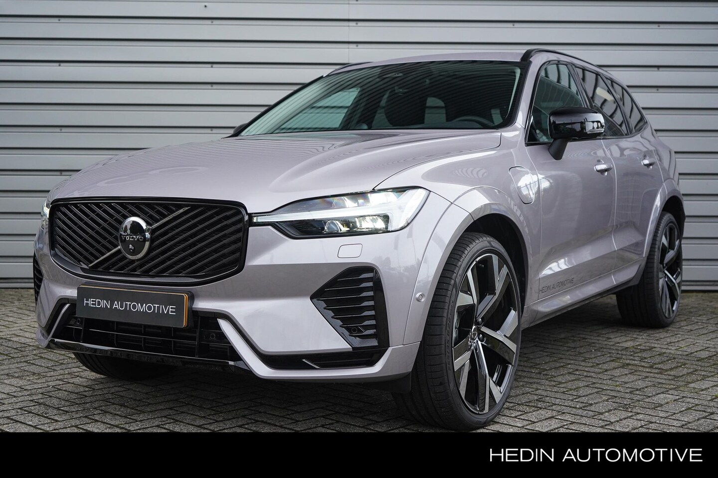Volvo XC60 - 2.0 T6 Plug-in hybrid AWD Ultra Dark | Executive-pakket | 22"Velgen | Bowers & Wilkins aud - AutoWereld.nl