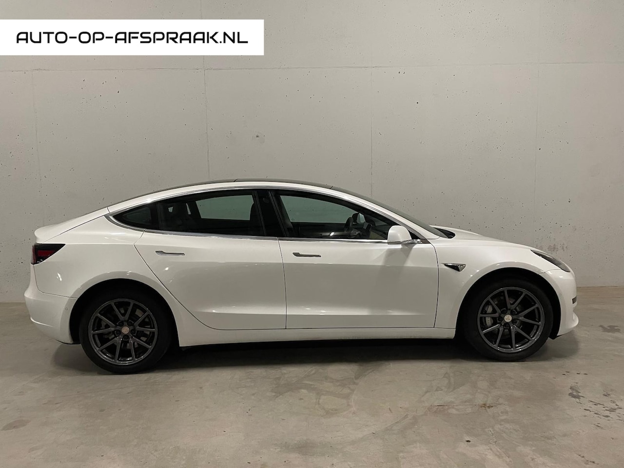Tesla Model 3 - Standard RWD Plus 60 kWh Pano Leer SOH 93% - AutoWereld.nl