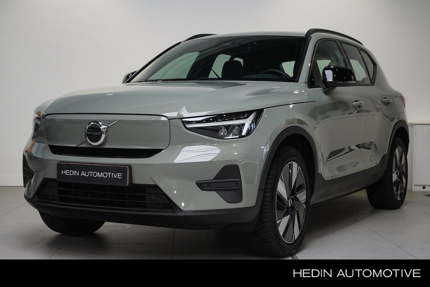 Volvo EX40 - Single Motor Extended Range Core 252pk | 17% Bijtelling | Cruise Control | Parkeersensoren - AutoWereld.nl