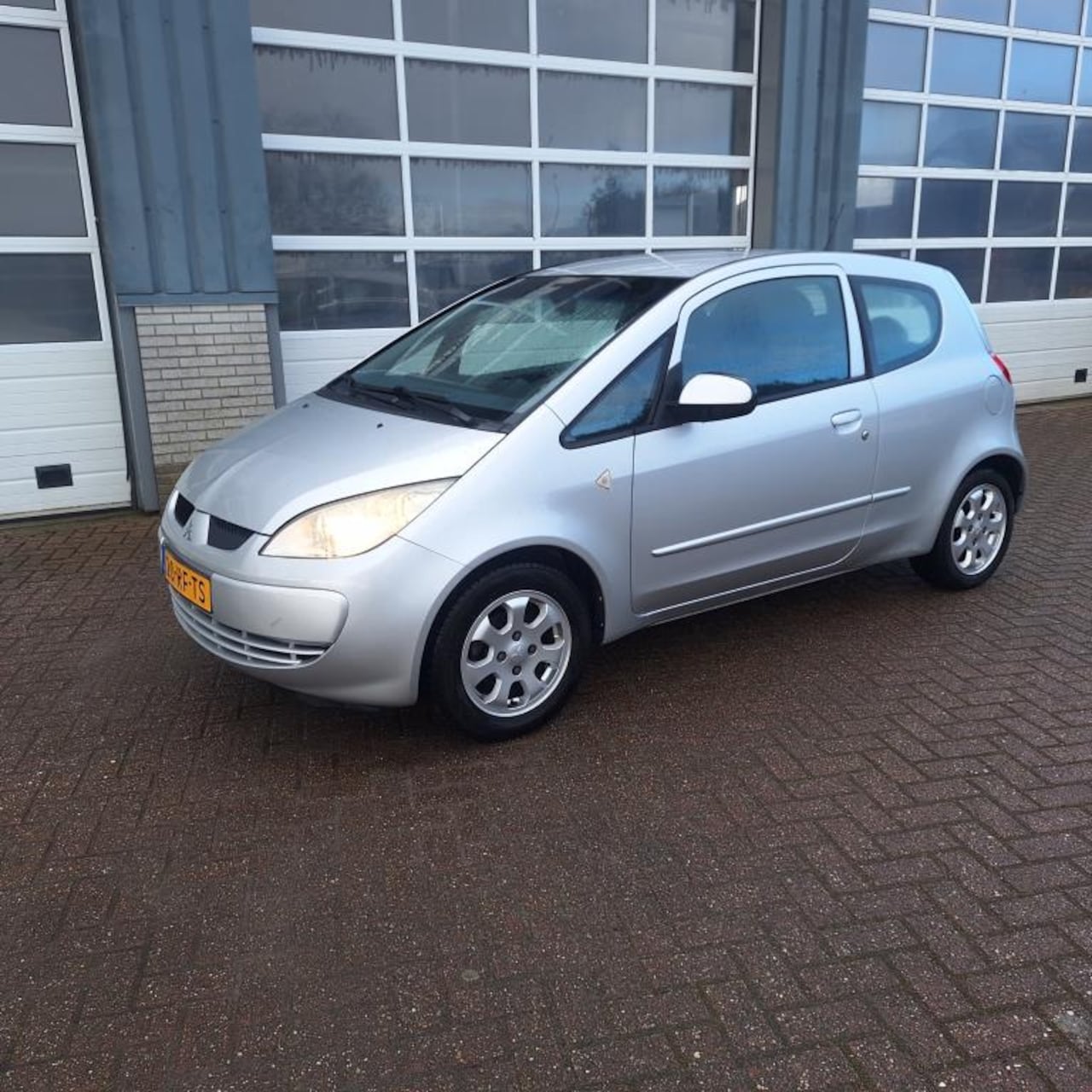 Mitsubishi Colt - 1.3 Invite - AutoWereld.nl