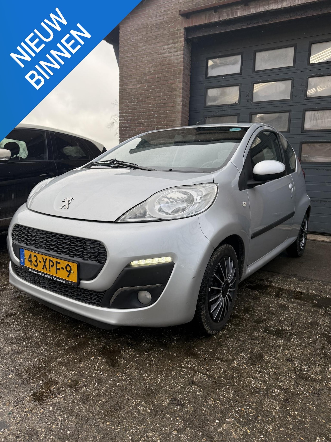 Peugeot 107 - 1.0 Active Automaat/Airco/LED/NAP - AutoWereld.nl