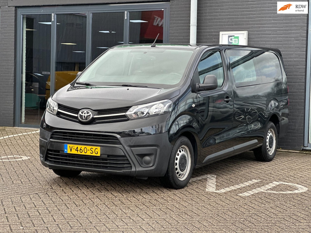 Toyota PROACE Long Worker - 1.6 D-4D Cool Comfort DC/6-PERS/CAMERA/MARGE AUTO!! - AutoWereld.nl
