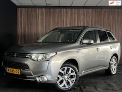 Mitsubishi Outlander - 2.0 PHEV instyle VOL ONDERHOUD/PANORAMADAK/STOELVERWARMING/LEDEREN BEKLEDING/TREKHAAK/TWEE