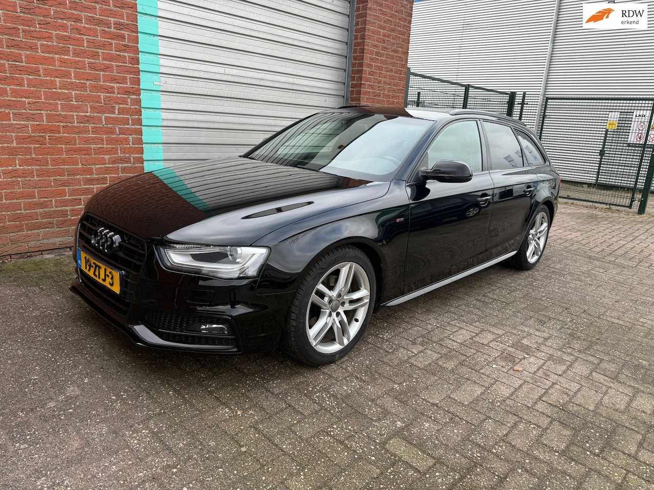 Audi A4 Avant - 1.8 TFSI S Edition NAV.+ Clima Bj:2013 NAP! - AutoWereld.nl