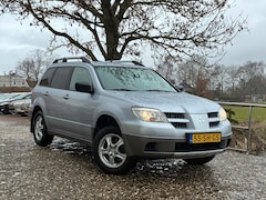 Mitsubishi Outlander - 2.0 Invite plus | Cruise + Airco Nu € 2.975,