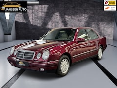 Mercedes-Benz E-klasse - 200 Elegance | Airco | Concours staat | Geheel Origineel | 62.000km | 2e eigenaar