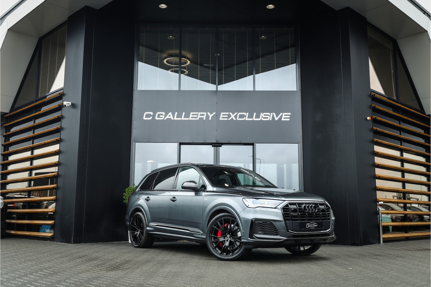 Audi Q7 - 60 TFSI e quattro Competition - Panorama | B&O | RS Seats | Luchtvering | Elek.Trekhaak - AutoWereld.nl