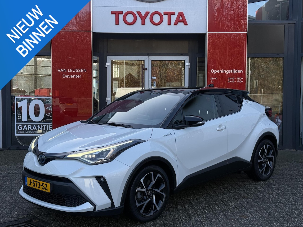 Toyota C-HR - 1.8 Hybrid First Edition NAVI DODEHOEKSENS. PARKEERCAMERA KEYLESS - AutoWereld.nl