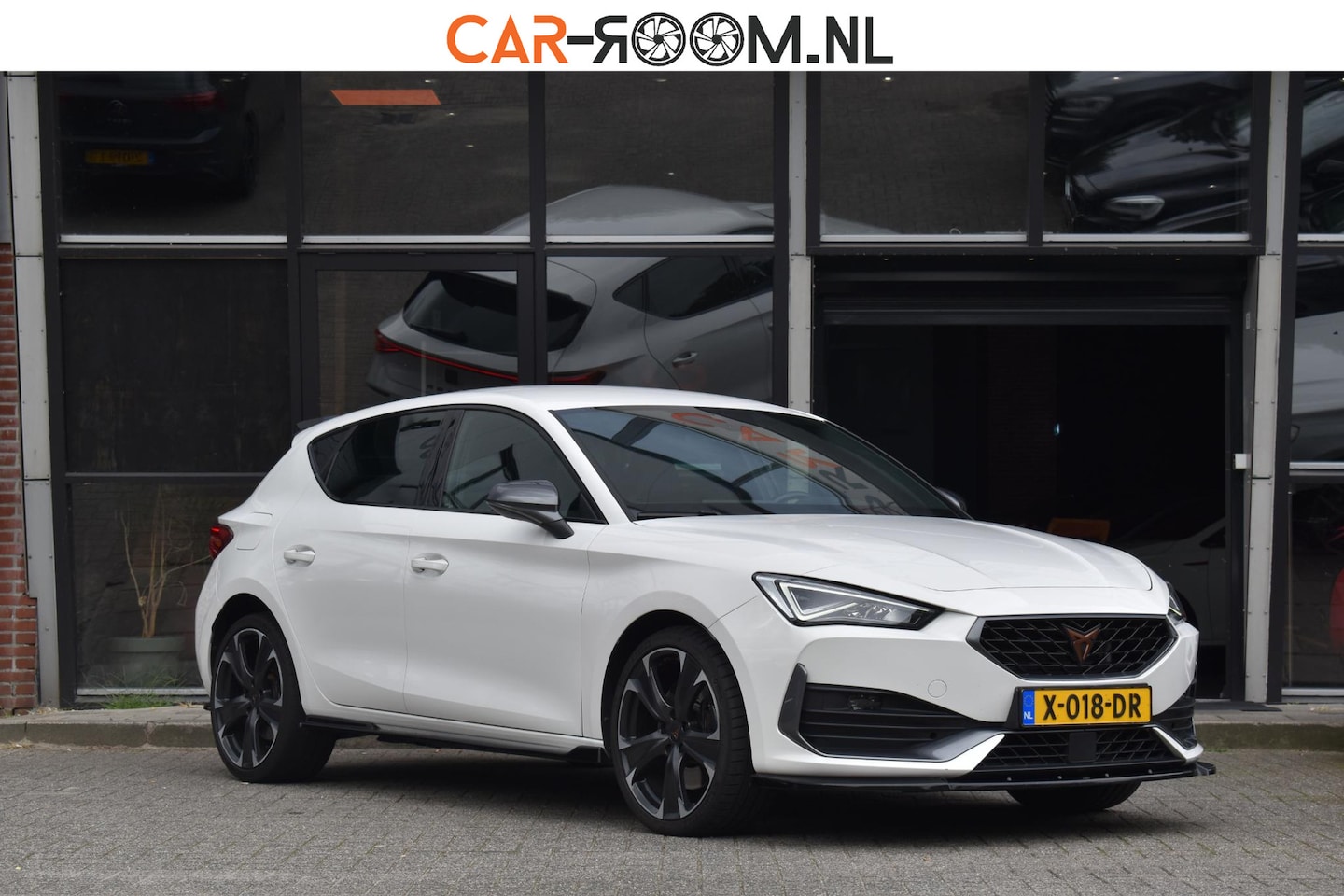CUPRA Leon - 1.4 e-Hybrid VZ Business Lane Stuurvw ACC - AutoWereld.nl