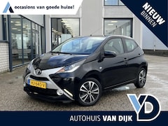 Toyota Aygo - 1.0 VVT-i x-play | NL Auto/2e Eig./Camera/Airco/Bluetooth/Speedlimiter/All Season Banden