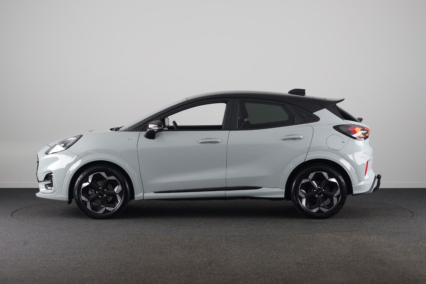 Ford Puma - 1.0 EcoBoost Hybrid ST-Line X Automaat | Winterpakket | Trekhaak | Matrix Led | Bliss | - AutoWereld.nl