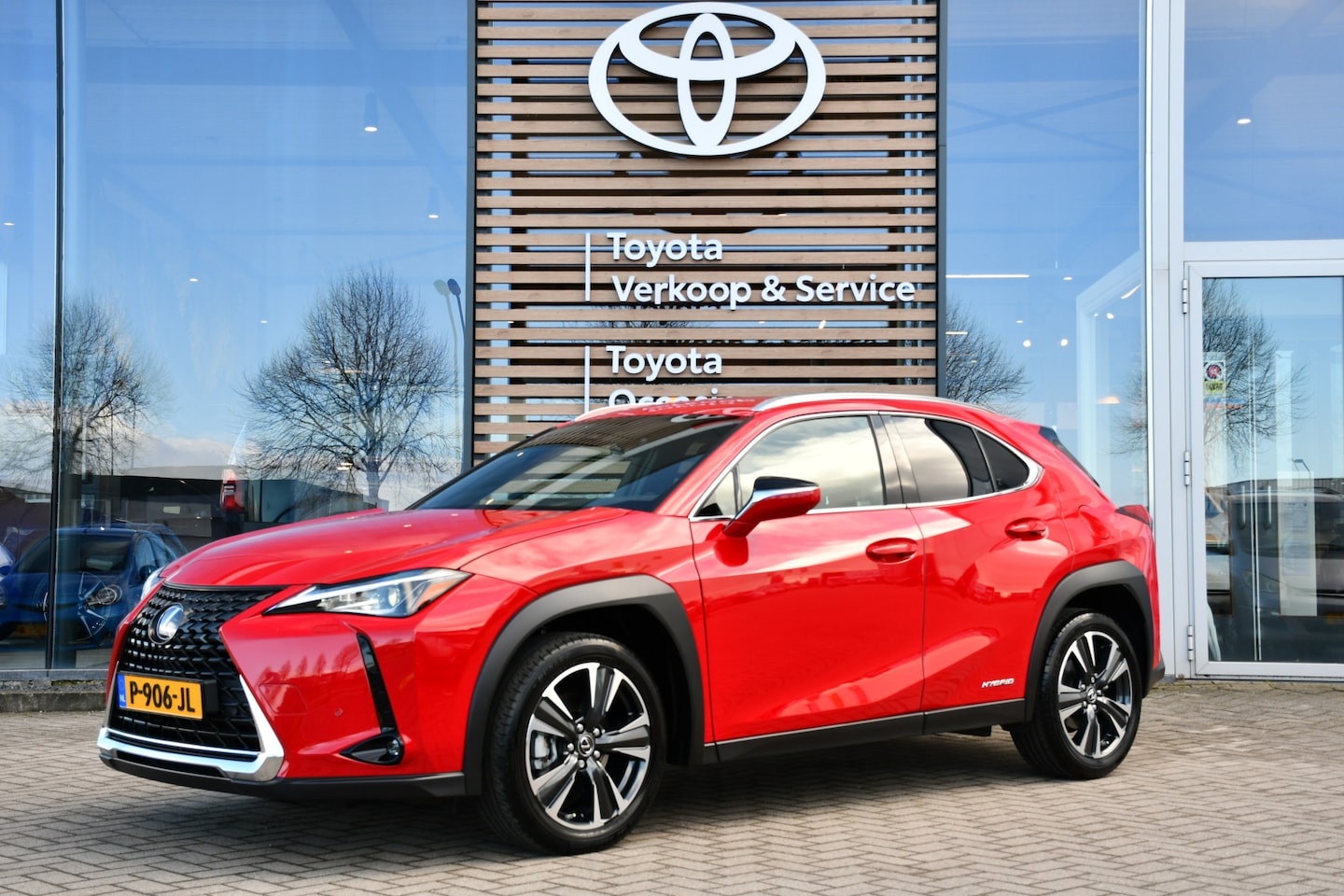 Lexus UX - 250h Preference Line Automaat 184pk | Trekhaak | Dodehoekdetectie | Parkeersensoren | Appl - AutoWereld.nl