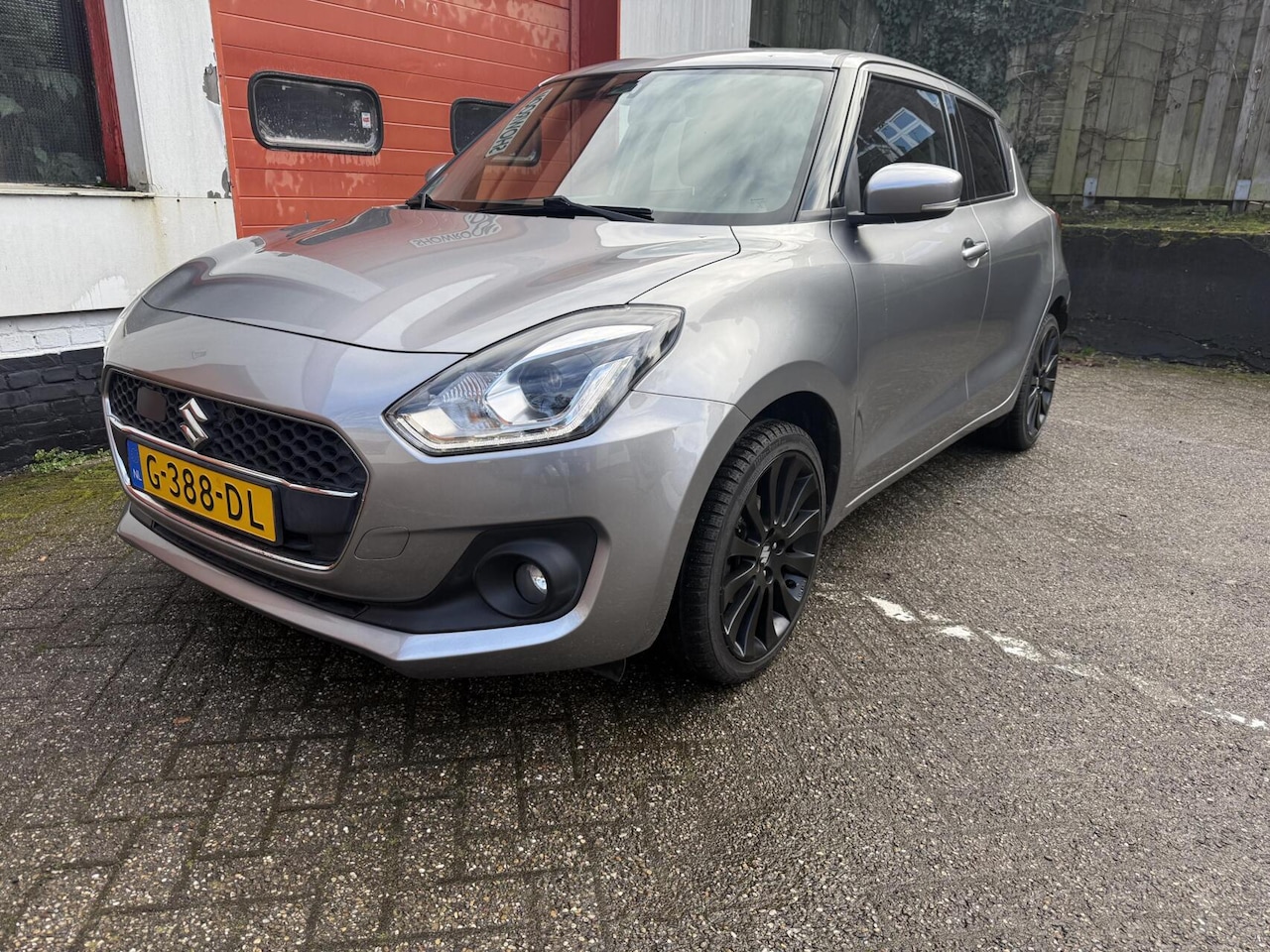 Suzuki Swift - 1.2 Select Smart Hybrid weinig km 2e eigenaar - AutoWereld.nl