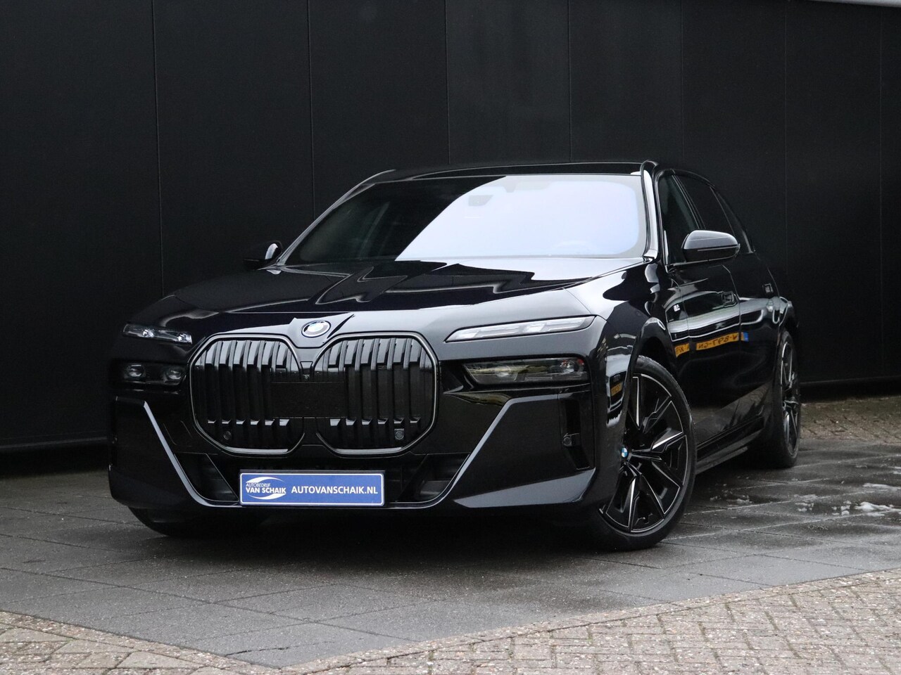 BMW i7 - xDrive60 106 kWh | M SPORT | B&W | SKY-LOUNGE | FOND- THEATER | LEDER | MASSAGE | ICONIC G - AutoWereld.nl