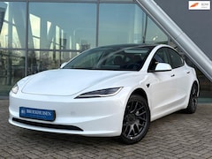 Tesla Model 3 - RWD Nw Model 60 kWh Panoramadak / 360 Camera / Warmtepomp