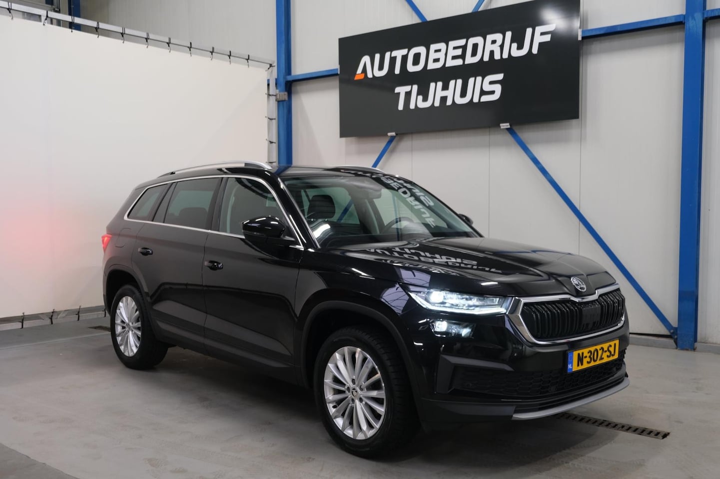 Skoda Kodiaq - 1.5 TSI Business Edition Automaat - N.A.P. Airco, Cruise, Navi, PDC, Camera, Trekhaak. - AutoWereld.nl
