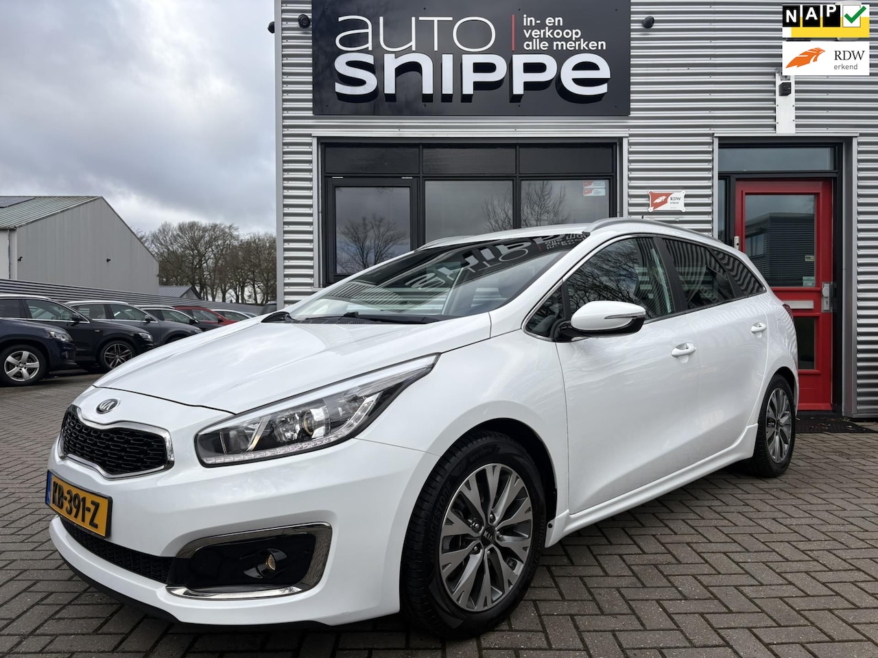 Kia Cee'd Sportswagon - 1.6 GDI DynamicLine -CLIMA-CRUISECONTROL-TREKHAAK-1400 KG TREKGEWICHT-CAMERA-ORIGINEEL NED - AutoWereld.nl