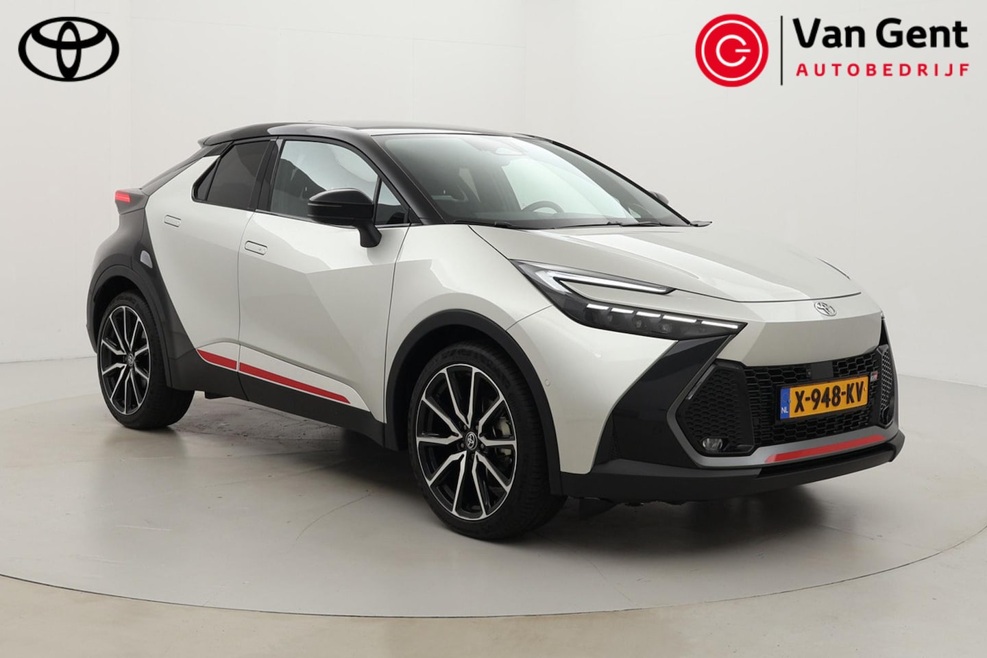 Toyota C-HR - 2.0 Hybrid 200 GR SPORT Première Edition | Panoramadak | Head-up display | Dodehoek detect - AutoWereld.nl