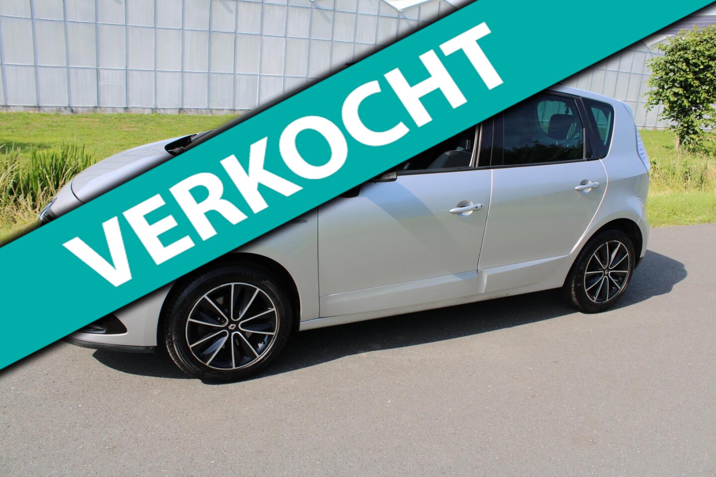 Renault Scénic - 1.2 TCe Bose met Elektrisch glazen panorama-dak - AutoWereld.nl