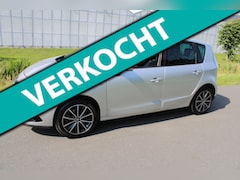 Renault Scénic - 1.2 TCe Bose met Elektrisch glazen panorama-dak