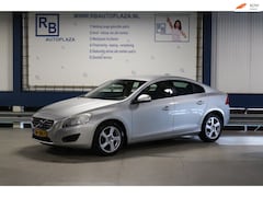 Volvo S60 - 1.6 T3 R-Design / 12 MND GARANTIE / TOP DEAL
