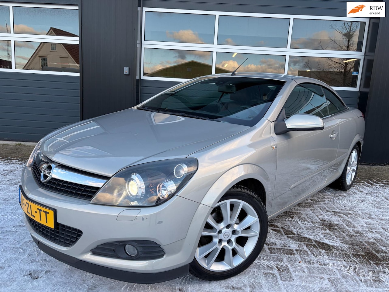 Opel Astra TwinTop - 1.8 |Airco|Nette Cabrio|Automaat!!!| - AutoWereld.nl