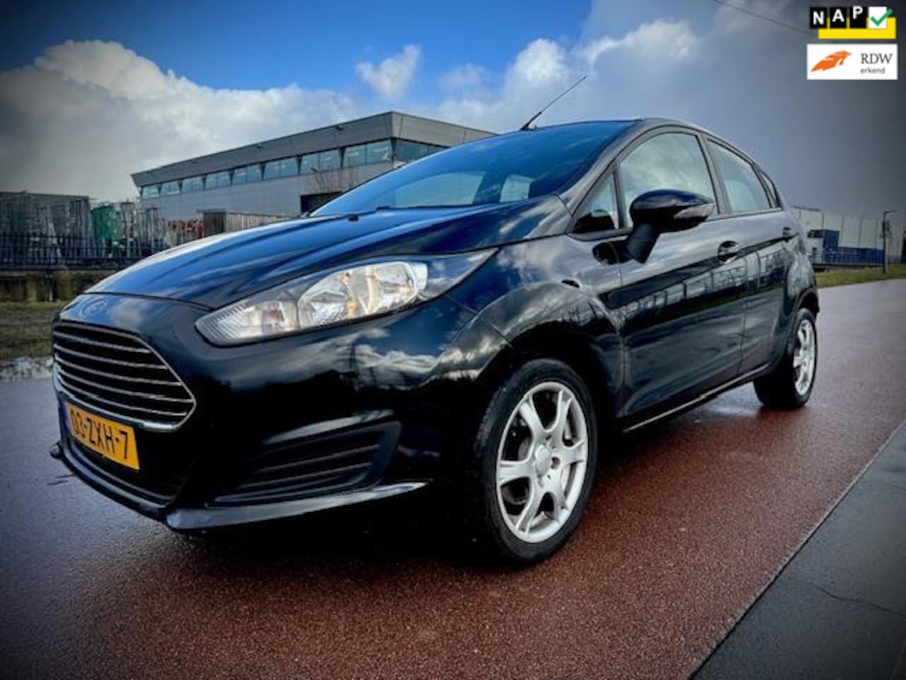 Ford Fiesta - 1.0 Champion 1.0 Champion, airco, nieuwstaat, 15 inch, nieuwe apk, nap! - AutoWereld.nl