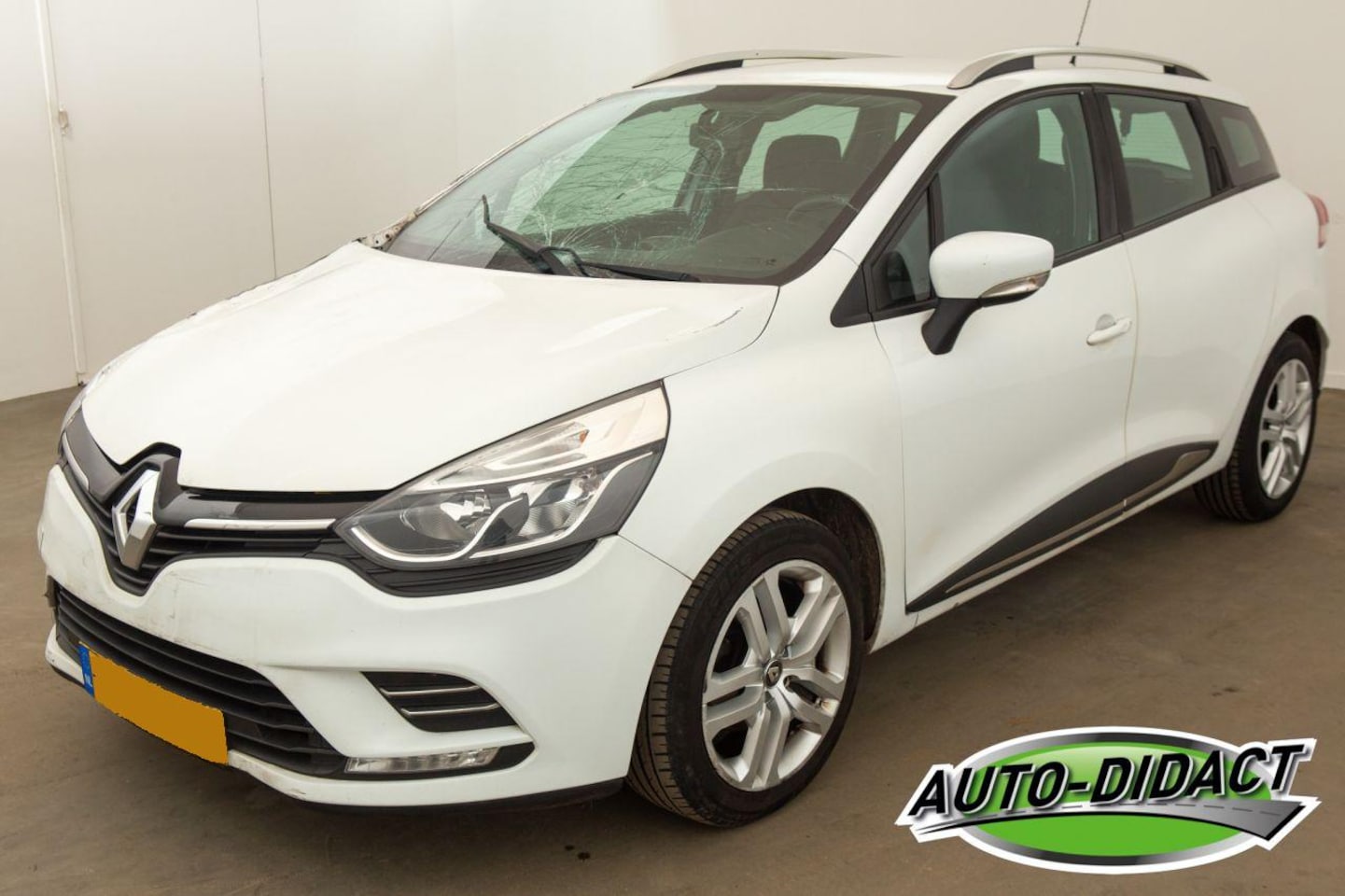 Renault Clio - 0.9 TCe Airco Navi Zen - AutoWereld.nl