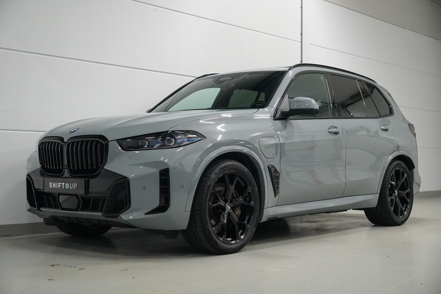 BMW X5 - xDrive50e M-Sport | Panoramadak | CoPilot | Harman Kardon | Merino leder - AutoWereld.nl