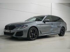 BMW 5-serie Touring - 530e M-Sport | Panoramadak | Head Up | Comfort Zetels