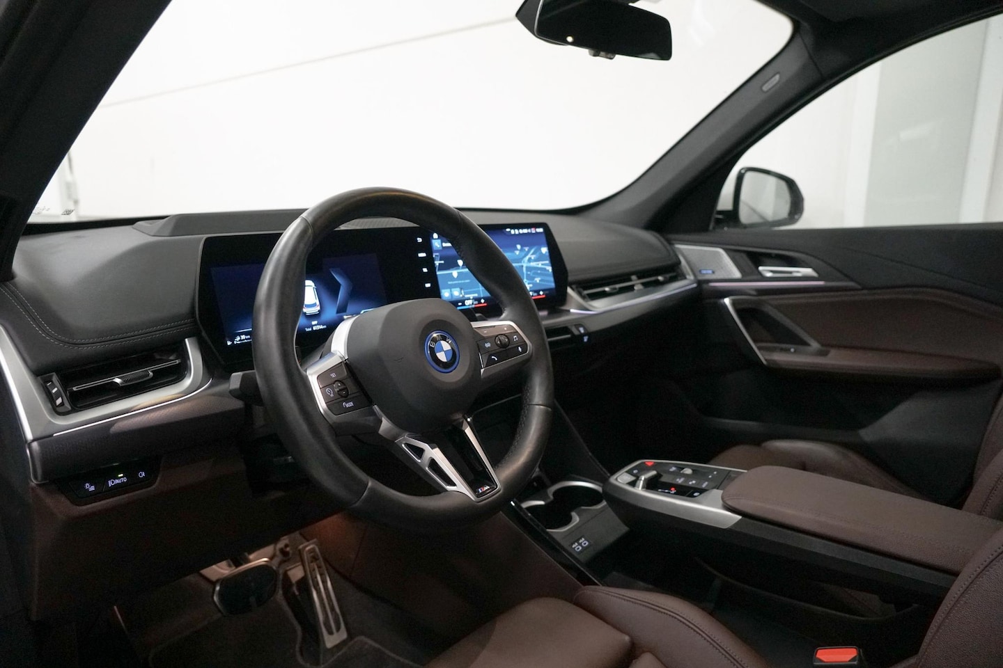 BMW X1 - xDrive30e M-Sport | Panoramadak | Harman Kardon | Elektr. Trekhaak - AutoWereld.nl