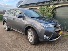 Toyota RAV4 - 2.0 Executive Business 4WD Full options: leer, xenon, stoelverwarming, trekhaak, camera, sensoren voor & achter