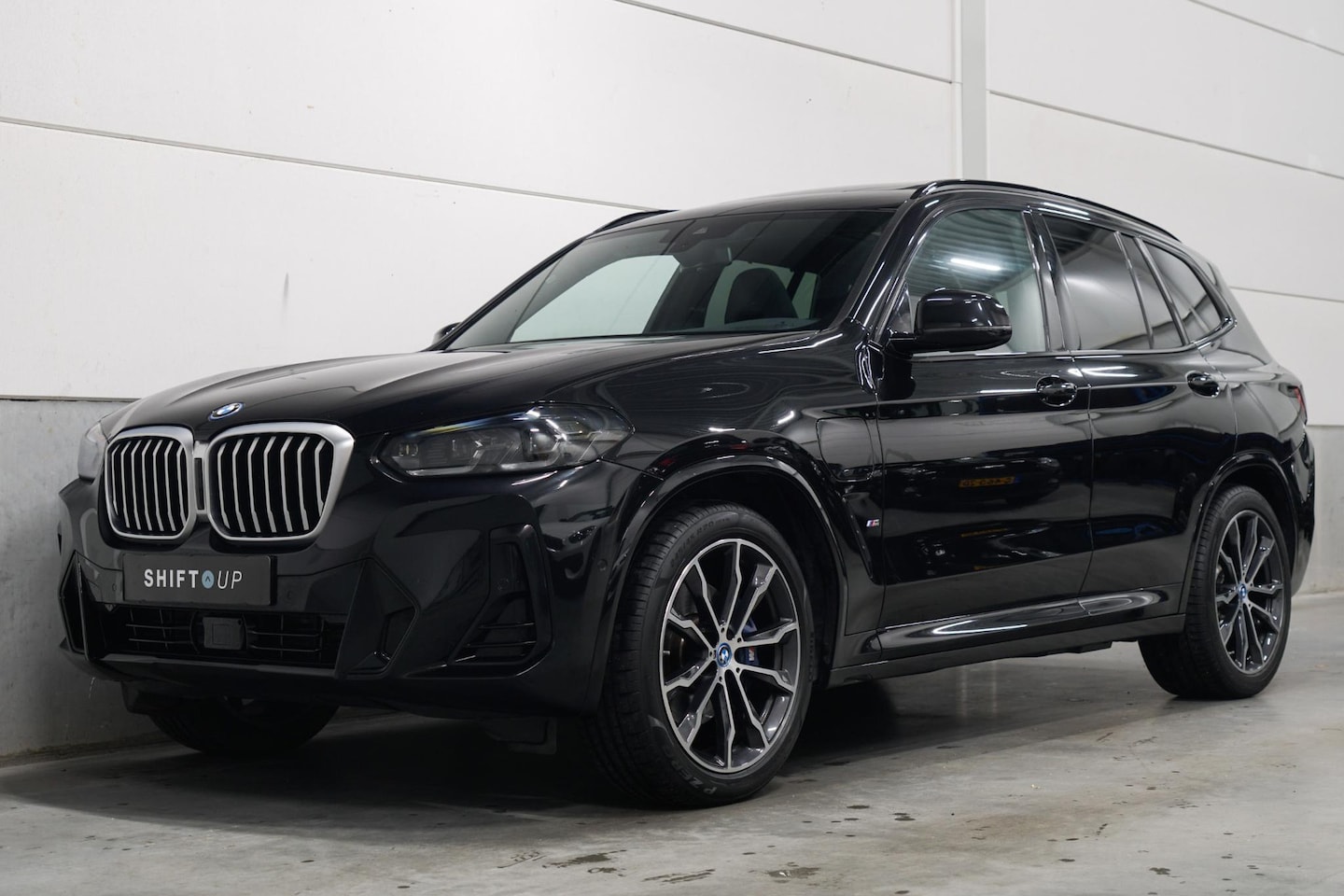 BMW X3 - xDrive30e M-Sport | M-Stoelen | Panoramadak | Harman Kardon | Adapt. Cruise Control - AutoWereld.nl