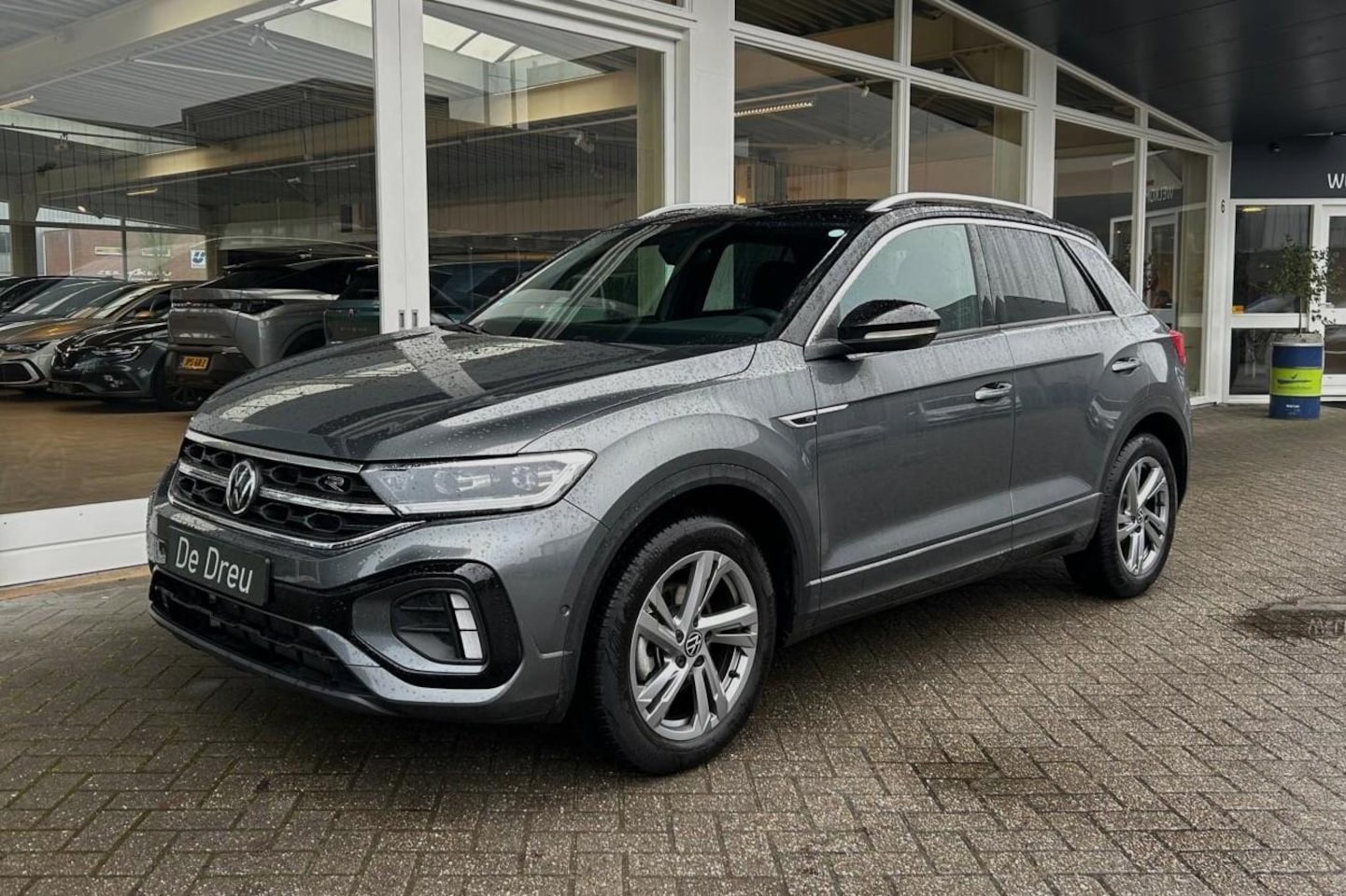 Volkswagen T-Roc - 1.5 TSI R-Line | TREKHAAK | TWO TONE | CAMERA | ADAPTIVE |MASSAGE | - AutoWereld.nl