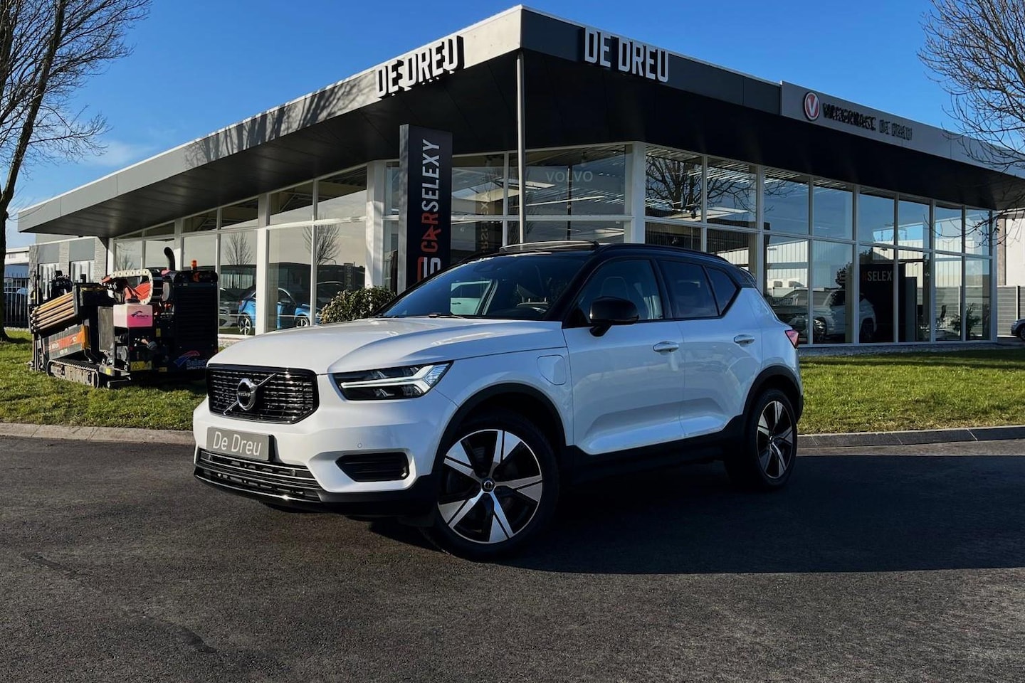 Volvo XC40 - 1.5 T5 Recharge R-Design | TREKHAAK | PANO | ADAPTIVE | STUURVERW | - AutoWereld.nl