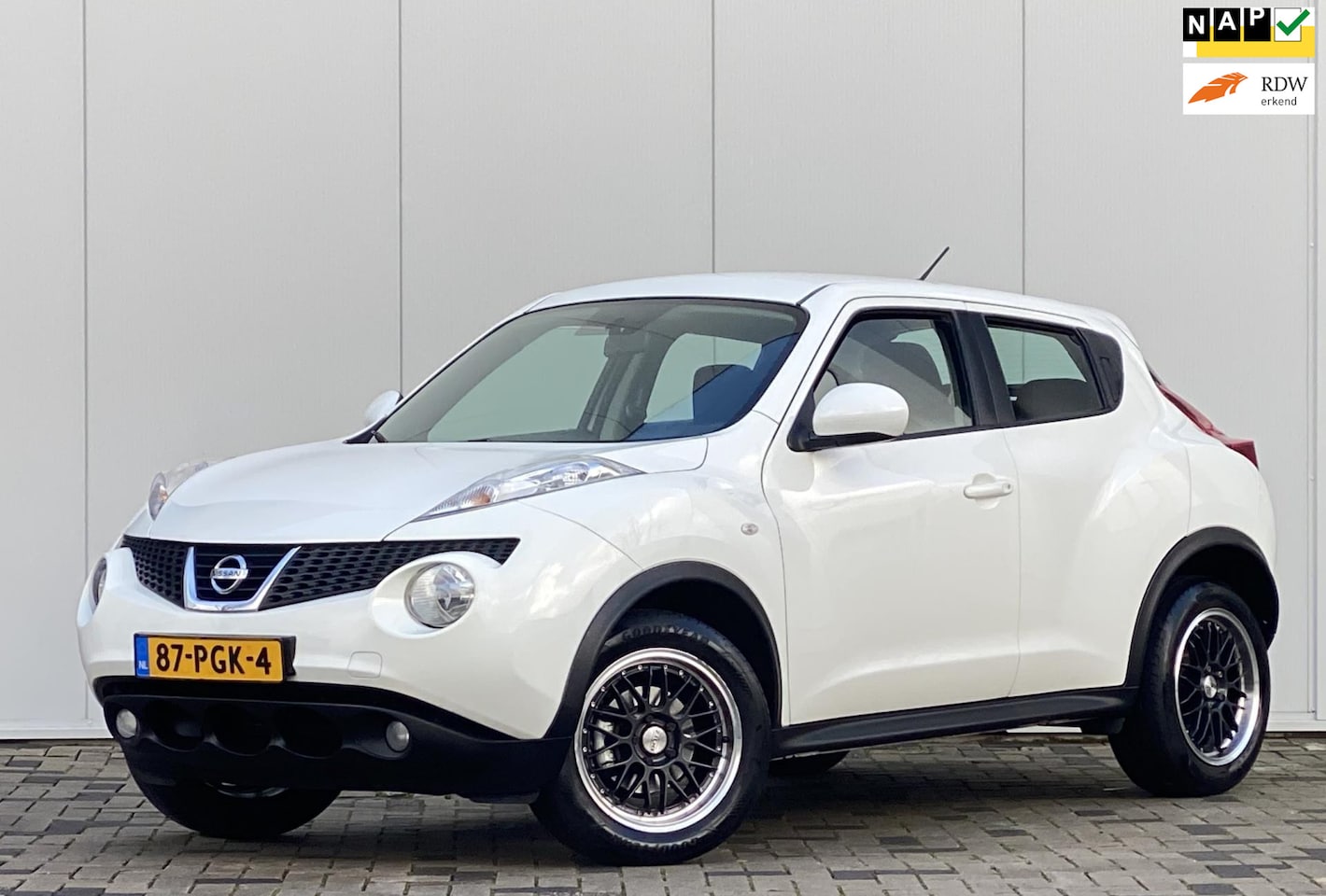 Nissan Juke - 1.6 ACENTA NAVI CAMERA DEALER ONDERHOUDEN - AutoWereld.nl