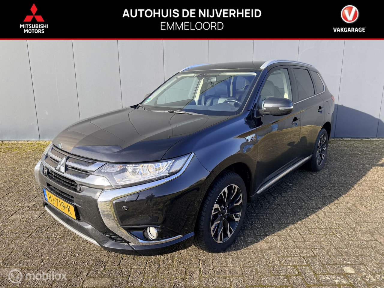 Mitsubishi Outlander - 2.0 PHEV Executive Edition|leer|Navi|allseason banden - AutoWereld.nl