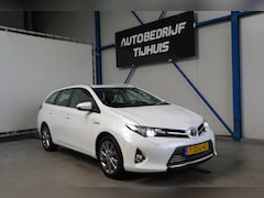 Toyota Auris Touring Sports - 1.8 Hybrid Executive - Airco, Cruise, Navi, PDC, Camera, Trekhaak