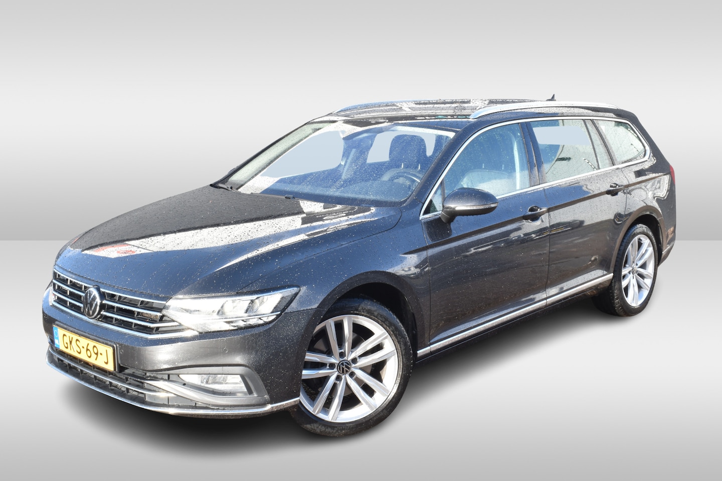 Volkswagen Passat Variant - 1.5 TSI R-Line Business + Navigatie | Airco | Elek achterklep | LM Velgen | PDC V+A | - AutoWereld.nl
