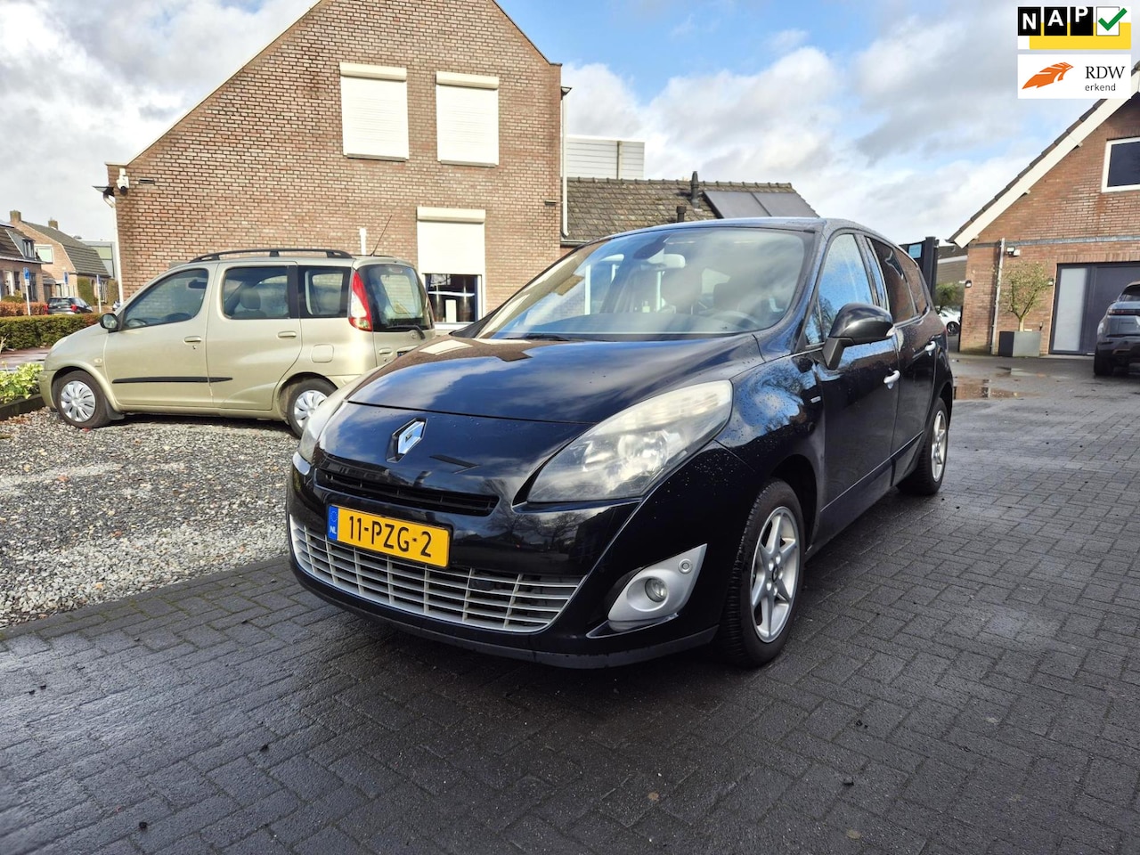 Renault Grand Scénic - 2.0 Bose. Automaat Panodak Navi Clima Cruise - AutoWereld.nl