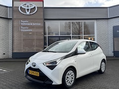 Toyota Aygo X - X-PLAY APPLE/ANDROID AIRCO CAMERA DAB+ EL-RAMEN NL-AUTO DEALER-ONDERHOUDEN