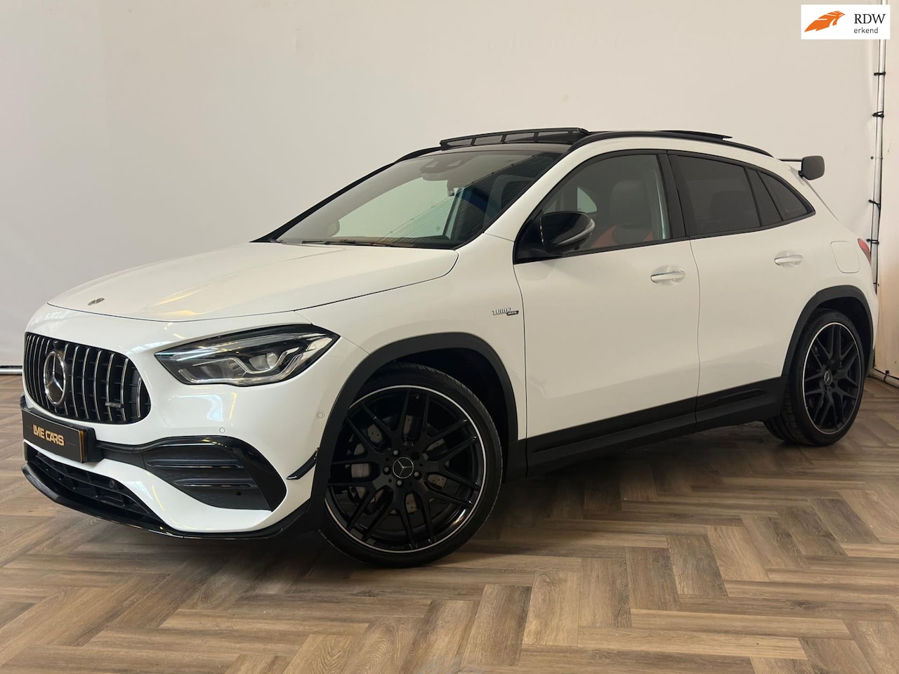 Mercedes-Benz GLA-Klasse - AMG 45 4MATIC+|PANO|SFEER|INRUIL MOGELIJK! - AutoWereld.nl