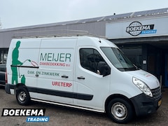 Renault Master - T35 2.3 DCI L2H3 3-Pers Navigatie Cruise Airco PDC Trekhaak