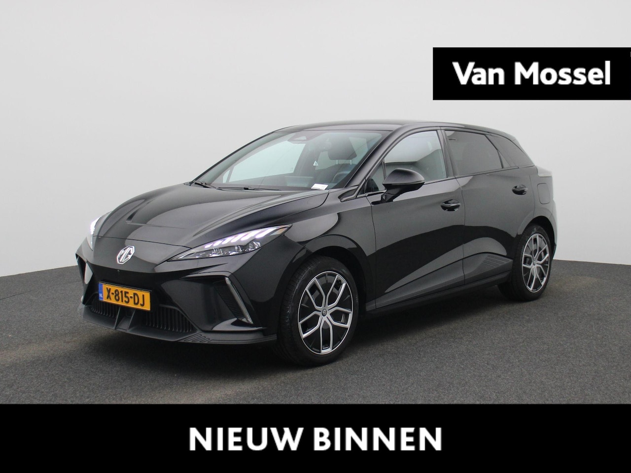 MG MG4 Electric - Luxury 64 kWh | 360 GRADEN CAMERA | STUUR-/STOELVERWARMING | ELEKTRISCHE STOEL | VOL! - AutoWereld.nl